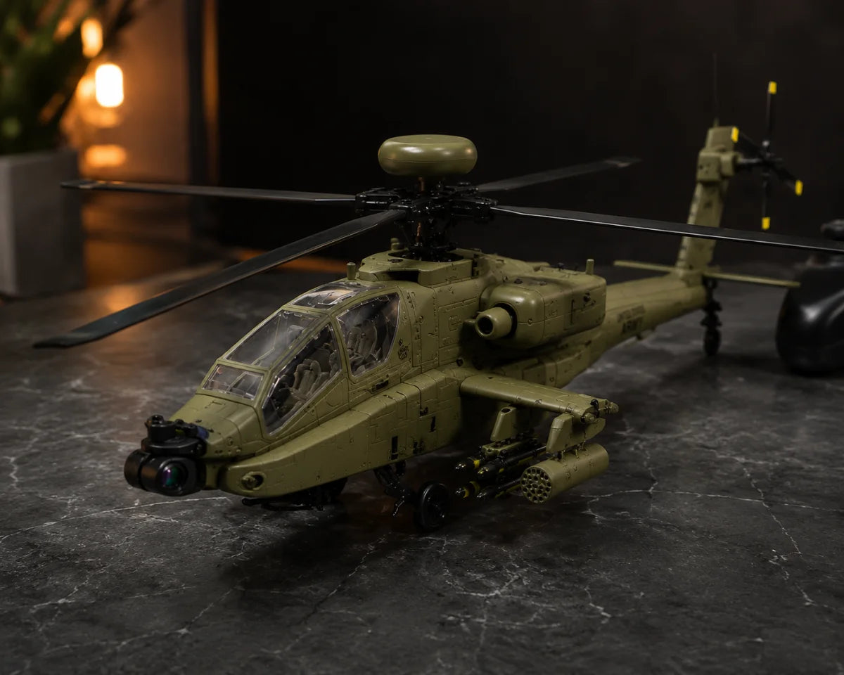 BELQIRA C170 Apache sobre superficie oscura